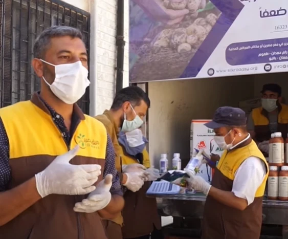 سير العمل ضمن مشروع دعم مزارعي البطاطا الذي تقوم به منظمة منظمة طريق الحرير في ريفي إدلب و حلب