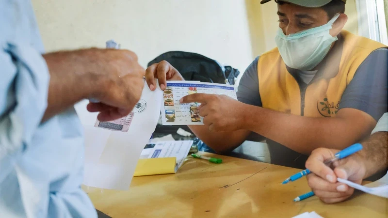 استكمال توزيع قسائم الدعم العذائي على المستفيدين في ريف إدلب - منطقة حارم