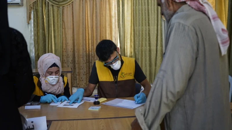 توزيع القسائم الغذائية على المستفيدين في منطقة ترمانين