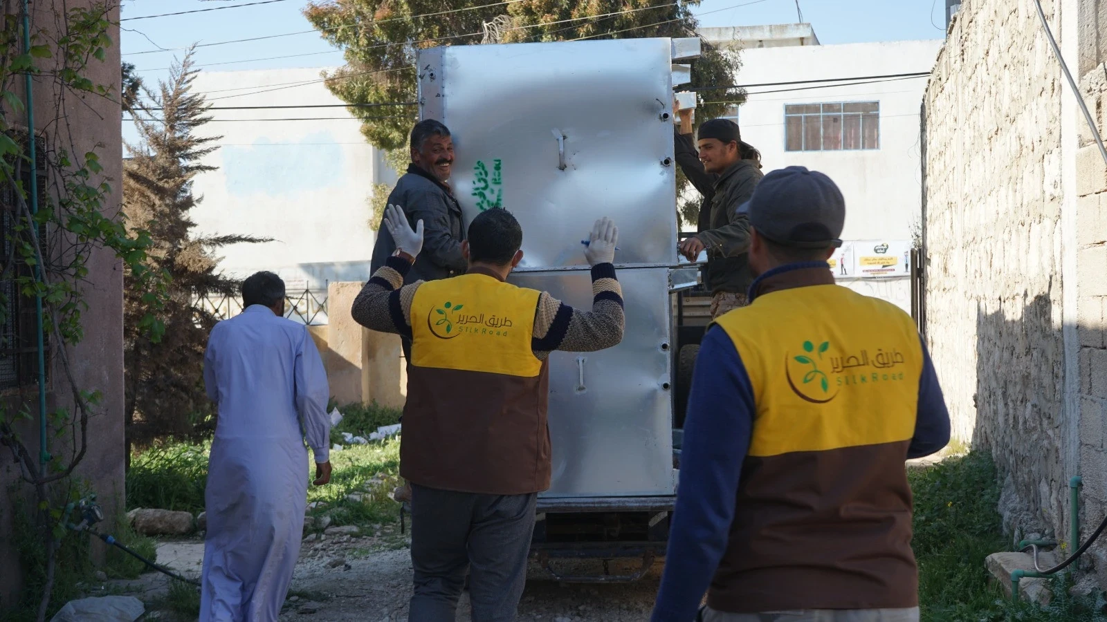 مقتطفات من نشاط توزيع خزانات المياه في مدينة ترمانين